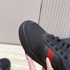 最新火爆 情侣款 古驰 Gucci screener休闲运动鞋 脏脏鞋2.0上线啦 尼龙材质更轻盈更好打理 内里全牛皮 最新火爆 情侣款 古驰 Gucci screener休闲运动鞋 脏脏鞋2.0上线啦 尼龙材质更轻盈更好打理 内里全牛皮