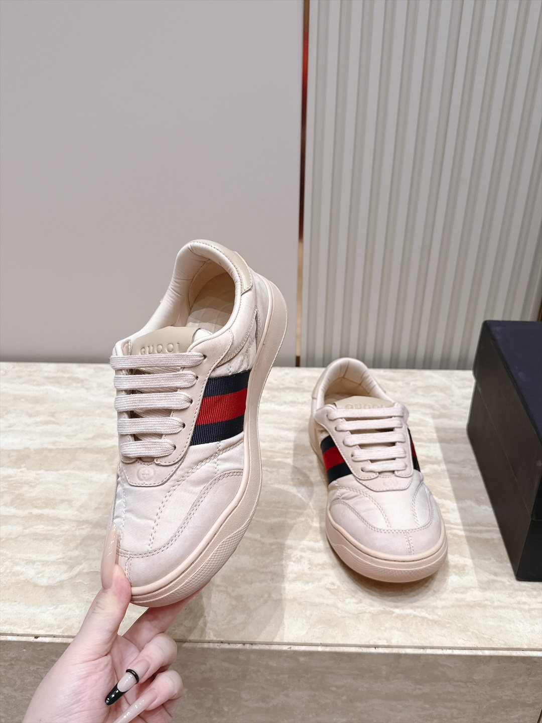 最新火爆 情侣款 古驰 Gucci screener休闲运动鞋 脏脏鞋2.0上线啦 尼龙材质更轻盈更好打理 内里全牛皮 