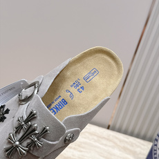 Comehearts x BIRKENSTOCK 克罗心x勃肯鞋‼️ 皮革绒面时尚休闲包头鞋 牛皮绒面革质地柔 Comehearts x BIRKENSTOCK 克罗心x勃肯鞋‼️ 皮革绒面时尚休闲包头鞋 牛皮绒面革质地柔