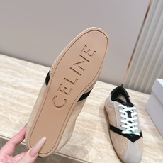 皮面新色系 Celine 赛琳 26最新 德训鞋阿甘鞋休闲 运动鞋 这是充满街头感的一双鞋子,延续经典设计非常赞 这 皮面新色系 Celine 赛琳 26最新 德训鞋阿甘鞋休闲 运动鞋 这是充满街头感的一双鞋子,延续经典设计非常赞 这