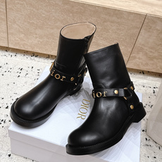 顶级版本 迪奥 DIOR 2026限定系列 秋冬最新走秀爆款复古牛皮马丁靴骑士靴 今年最值得入手的靴子 没有之一!超 顶级版本 迪奥 DIOR 2026限定系列 秋冬最新走秀爆款复古牛皮马丁靴骑士靴 今年最值得入手的靴子 没有之一!超