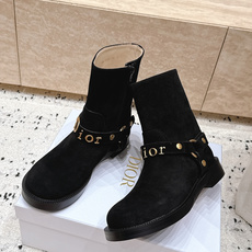 顶级版本 迪奥 DIOR 2026限定系列 秋冬最新走秀爆款复古牛皮马丁靴骑士靴 今年最值得入手的靴子 没有之一!超 顶级版本 迪奥 DIOR 2026限定系列 秋冬最新走秀爆款复古牛皮马丁靴骑士靴 今年最值得入手的靴子 没有之一!超