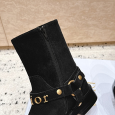 顶级版本 迪奥 DIOR 2026限定系列 秋冬最新走秀爆款复古牛皮马丁靴骑士靴 今年最值得入手的靴子 没有之一!超 顶级版本 迪奥 DIOR 2026限定系列 秋冬最新走秀爆款复古牛皮马丁靴骑士靴 今年最值得入手的靴子 没有之一!超