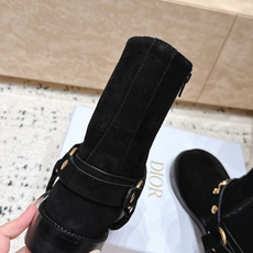 顶级版本 迪奥 DIOR 2026限定系列 秋冬最新走秀爆款复古牛皮马丁靴骑士靴 今年最值得入手的靴子 没有之一!超 顶级版本 迪奥 DIOR 2026限定系列 秋冬最新走秀爆款复古牛皮马丁靴骑士靴 今年最值得入手的靴子 没有之一!超