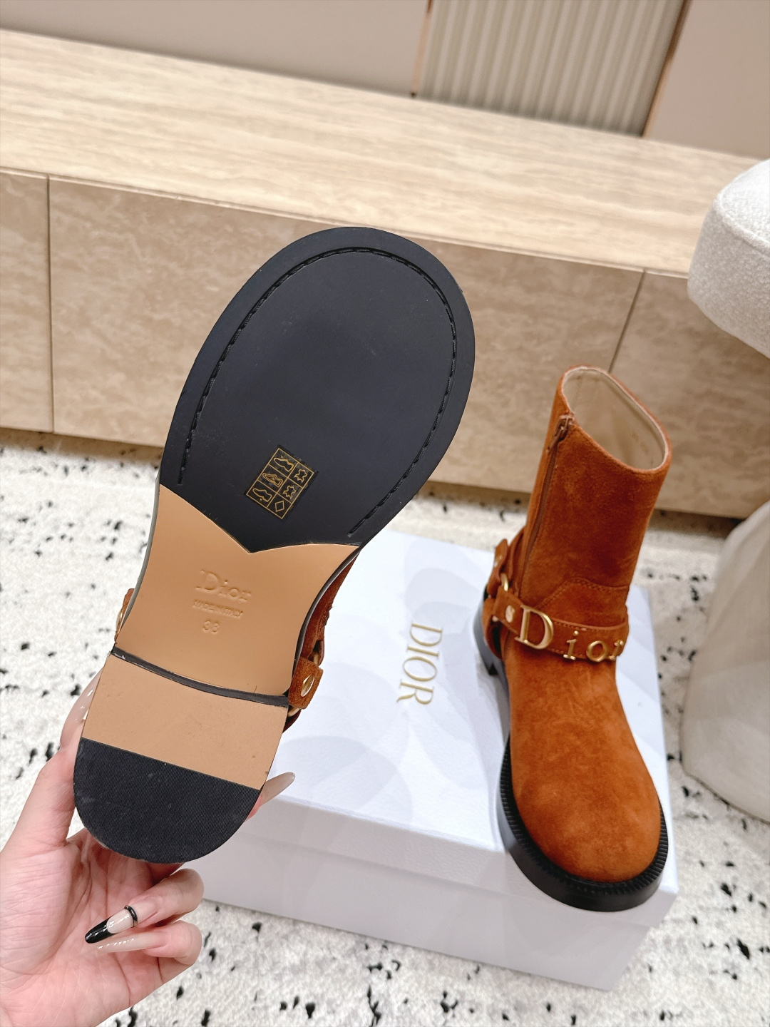顶级版本 迪奥 DIOR 2026限定系列 秋冬最新走秀爆款复古牛皮马丁靴骑士靴   今年最值得入手的靴子 没有之一！超