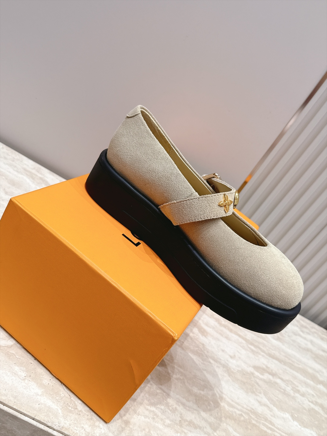 Louis Vuitton 26/秋季新款 老花 厚底玛丽珍乐福鞋 这是 Louis Vuitton 2026 秋季新款 Louis Vuitton 26/秋季新款 老花 厚底玛丽珍乐福鞋 这是 Louis Vuitton 2026 秋季新款