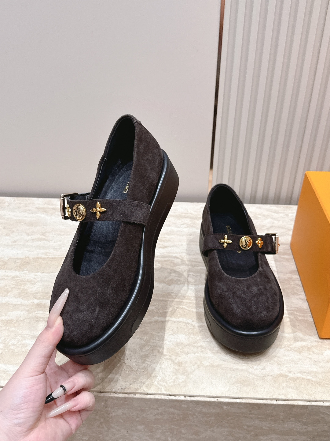 Louis Vuitton 26/秋季新款 老花 厚底玛丽珍乐福鞋 这是 Louis Vuitton 2026 秋季新款