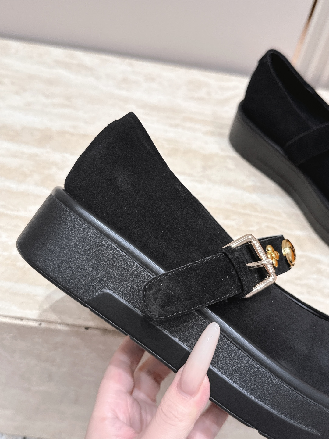 Louis Vuitton 26/秋季新款 老花 厚底玛丽珍乐福鞋 这是 Louis Vuitton 2026 秋季新款 Louis Vuitton 26/秋季新款 老花 厚底玛丽珍乐福鞋 这是 Louis Vuitton 2026 秋季新款
