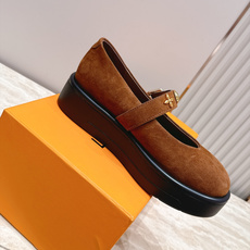 Louis Vuitton 26/秋季新款 老花 厚底玛丽珍乐福鞋 这是 Louis Vuitton 2026 秋季新款 Louis Vuitton 26/秋季新款 老花 厚底玛丽珍乐福鞋 这是 Louis Vuitton 2026 秋季新款