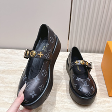 Louis Vuitton 26/秋季新款 老花 厚底玛丽珍乐福鞋 这是 Louis Vuitton 2026 秋季新款 Louis Vuitton 26/秋季新款 老花 厚底玛丽珍乐福鞋 这是 Louis Vuitton 2026 秋季新款