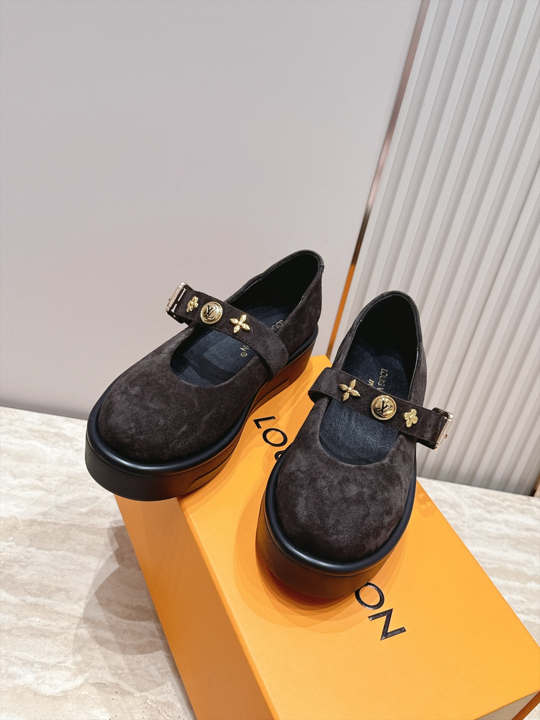 Louis Vuitton 26/秋季新款 老花 厚底玛丽珍乐福鞋 这是 Louis Vuitton 2026 秋季新款