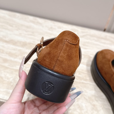 Louis Vuitton 26/秋季新款 老花 厚底玛丽珍乐福鞋 这是 Louis Vuitton 2026 秋季新款 Louis Vuitton 26/秋季新款 老花 厚底玛丽珍乐福鞋 这是 Louis Vuitton 2026 秋季新款