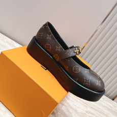 Louis Vuitton 26/秋季新款 老花 厚底玛丽珍乐福鞋 这是 Louis Vuitton 2026 秋季新款 Louis Vuitton 26/秋季新款 老花 厚底玛丽珍乐福鞋 这是 Louis Vuitton 2026 秋季新款