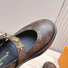 Louis Vuitton 26/秋季新款 老花 厚底玛丽珍乐福鞋 这是 Louis Vuitton 2026 秋季新款 Louis Vuitton 26/秋季新款 老花 厚底玛丽珍乐福鞋 这是 Louis Vuitton 2026 秋季新款