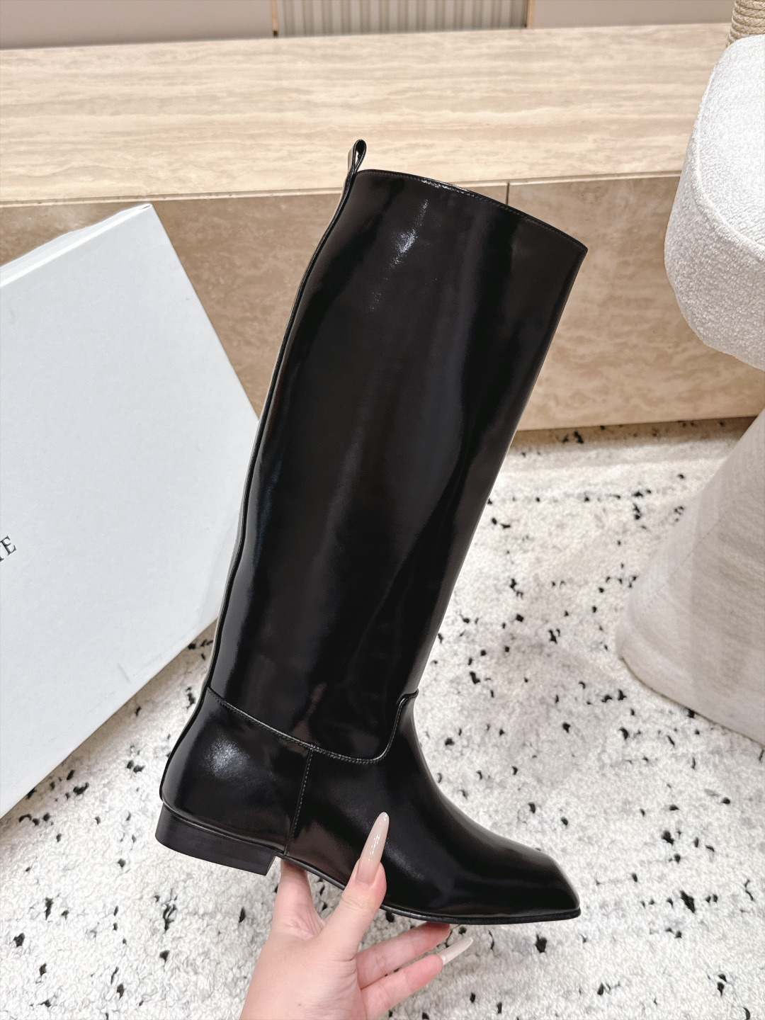 Jil Sander 吉尔桑达 26/ 秋冬新款复古高筒骑士靴 极简美学与利落气场融进靴身 每一步穿出从容大气的质感 直 Jil Sander 吉尔桑达 26/ 秋冬新款复古高筒骑士靴 极简美学与利落气场融进靴身 每一步穿出从容大气的质感 直
