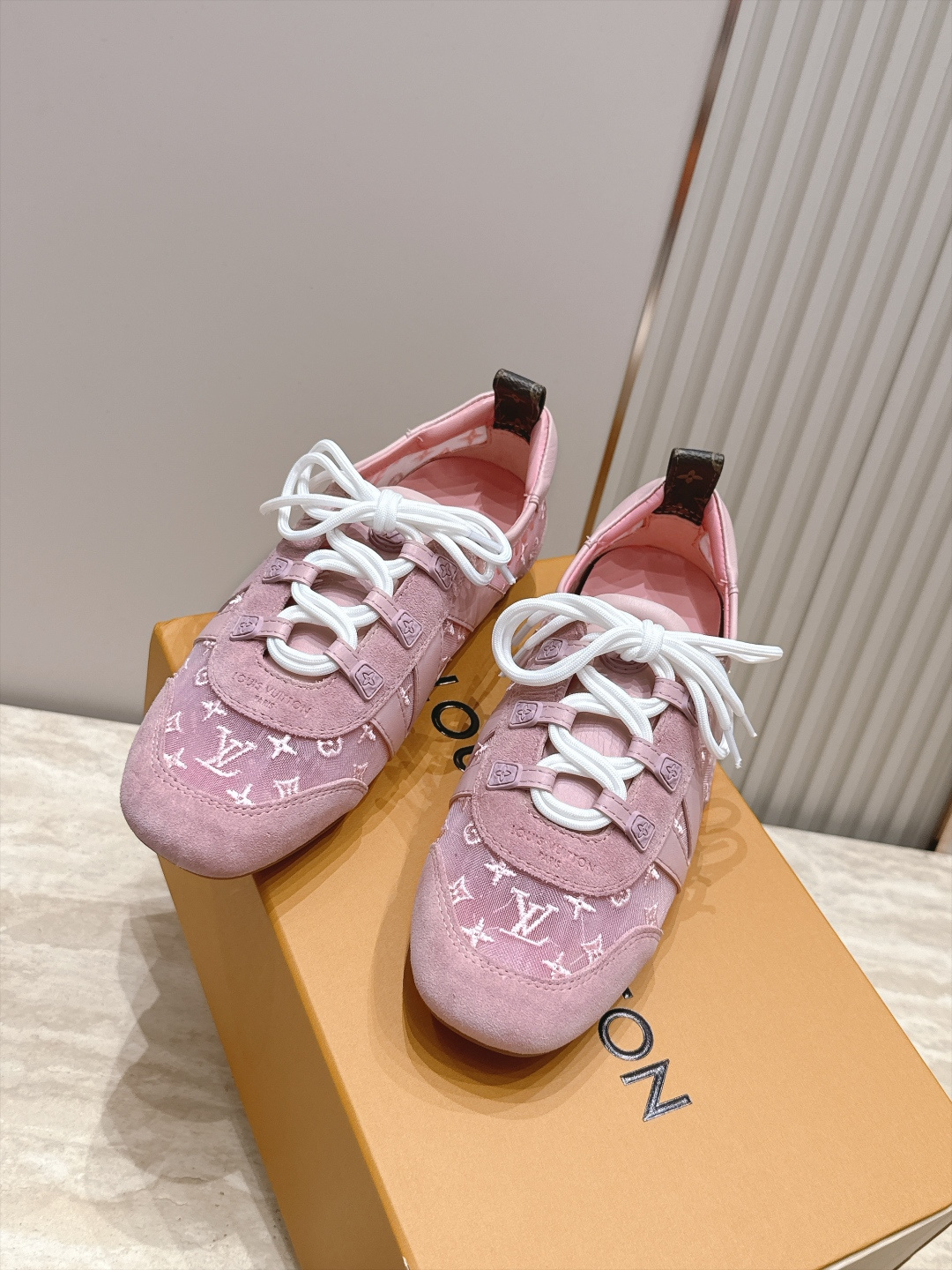 Louis Vuitton路易威登驴牌春夏Sneakerina系列 芭蕾运动鞋 德训鞋 平底鞋  原版三对购入开发完美复
