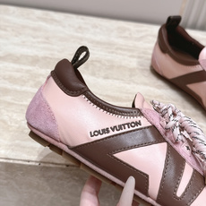 Louis Vuitton路易威登驴牌春夏Sneakerina系列 芭蕾运动鞋 德训鞋 平底鞋 原版三对购入开发完美复 Louis Vuitton路易威登驴牌春夏Sneakerina系列 芭蕾运动鞋 德训鞋 平底鞋 原版三对购入开发完美复