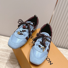 Louis Vuitton路易威登驴牌春夏Sneakerina系列 芭蕾运动鞋 德训鞋 平底鞋 原版三对购入开发完美复 Louis Vuitton路易威登驴牌春夏Sneakerina系列 芭蕾运动鞋 德训鞋 平底鞋 原版三对购入开发完美复