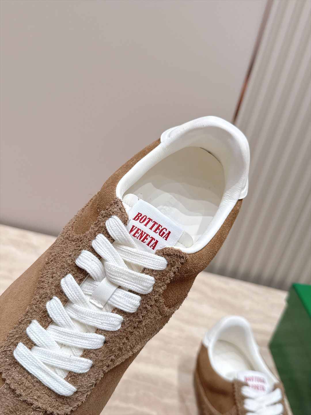 情侣款  BV  最新款 shot 德训鞋 休闲运动鞋 复古德训版型休闲鞋  多色可选  拼接材质层次细腻  绒面与光面