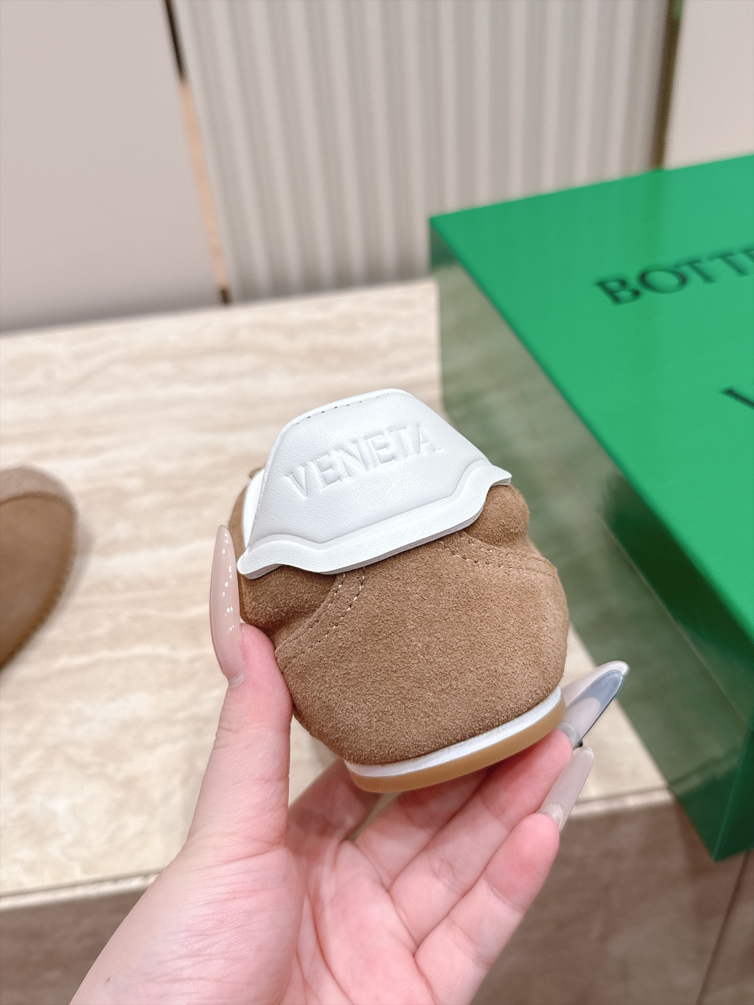 情侣款  BV  最新款 shot 德训鞋 休闲运动鞋 复古德训版型休闲鞋  多色可选  拼接材质层次细腻  绒面与光面