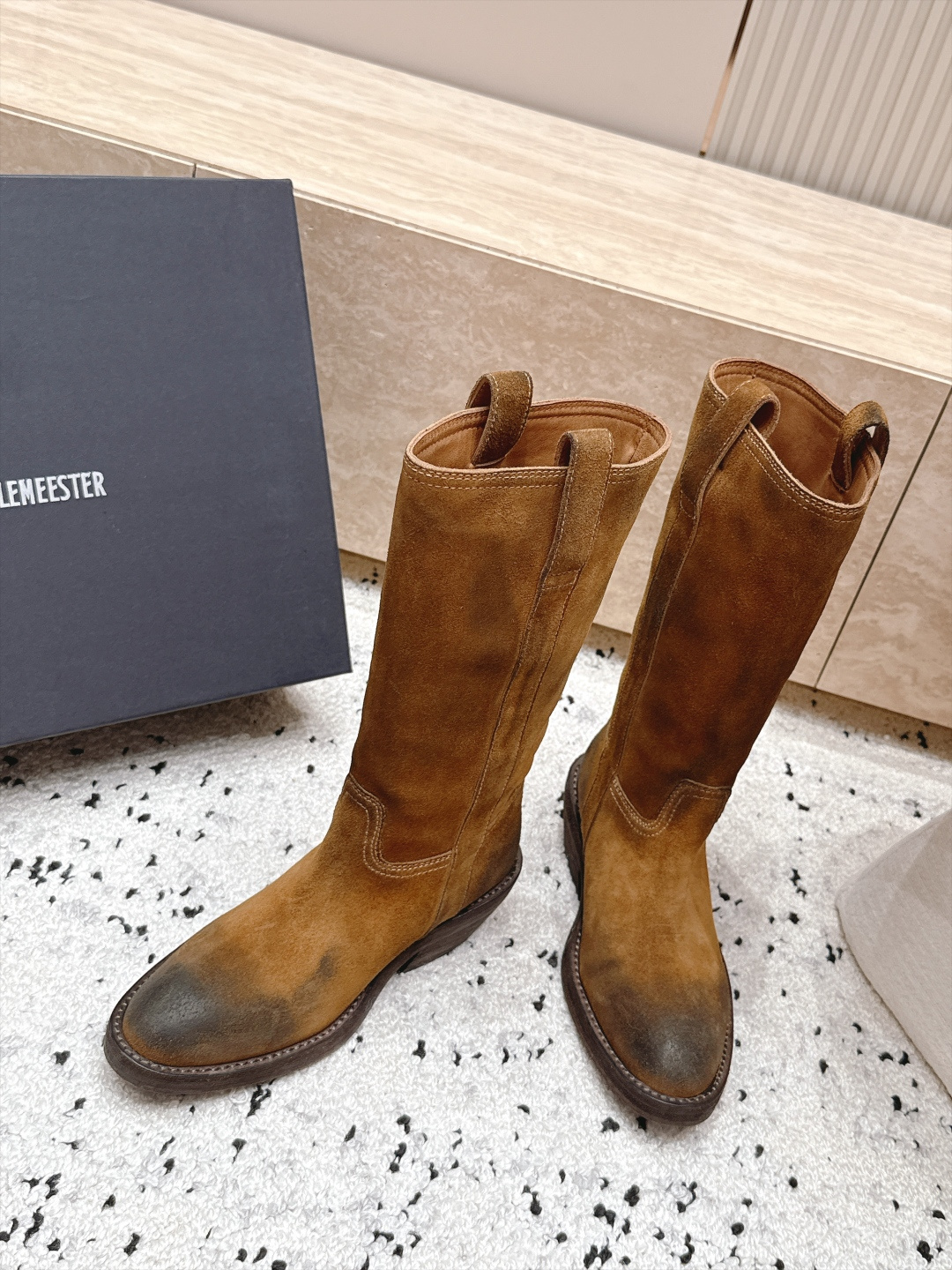 顶级版本 Ann Demeulemeester 26/秋冬新款双扣圆头骑士靴 自带复古酷飒氛围感的双扣圆头中筒机车靴, 顶级版本 Ann Demeulemeester 26/秋冬新款双扣圆头骑士靴 自带复古酷飒氛围感的双扣圆头中筒机车靴,