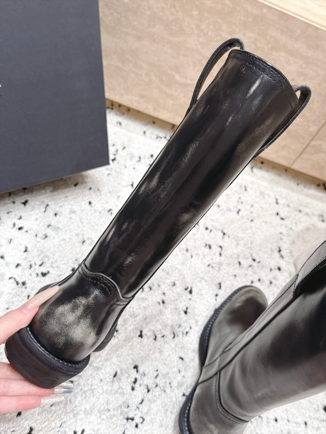 顶级版本 Ann Demeulemeester 26/秋冬新款双扣圆头骑士靴 自带复古酷飒氛围感的双扣圆头中筒机车靴, 顶级版本 Ann Demeulemeester 26/秋冬新款双扣圆头骑士靴 自带复古酷飒氛围感的双扣圆头中筒机车靴,