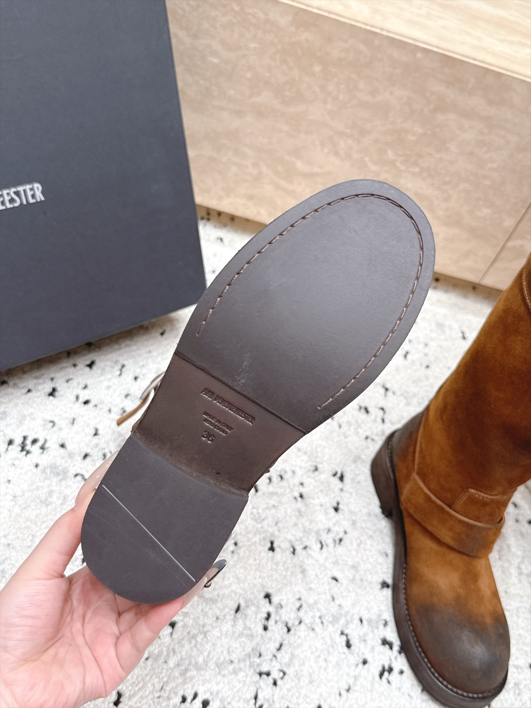 顶级版本 Ann Demeulemeester 26/秋冬新款双扣圆头骑士靴 自带复古酷飒氛围感的双扣圆头中筒机车靴, 顶级版本 Ann Demeulemeester 26/秋冬新款双扣圆头骑士靴 自带复古酷飒氛围感的双扣圆头中筒机车靴,