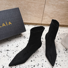 ALAIA~2026vs早秋尖头弹力短靴 一双完美取代的新型时尚短靴,配上不同款式,不同风格都能轻松驾驭,无论牛仔裤,西 ALAIA~2026vs早秋尖头弹力短靴 一双完美取代的新型时尚短靴,配上不同款式,不同风格都能轻松驾驭,无论牛仔裤,西