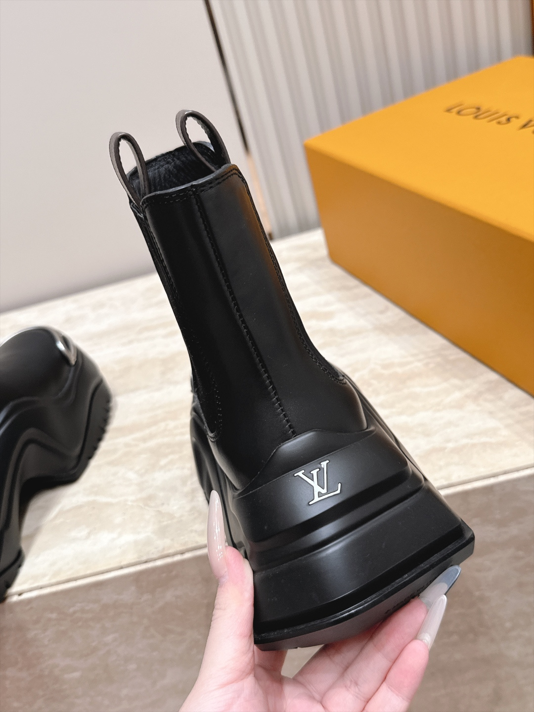 Louis Vuitton Women Shoes