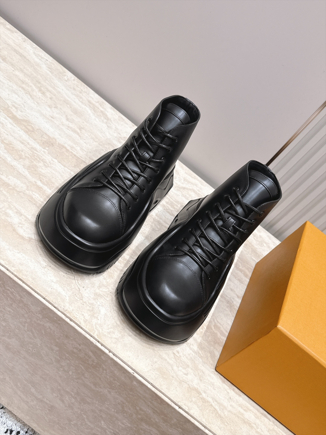 Louis Vuitton Women Shoes