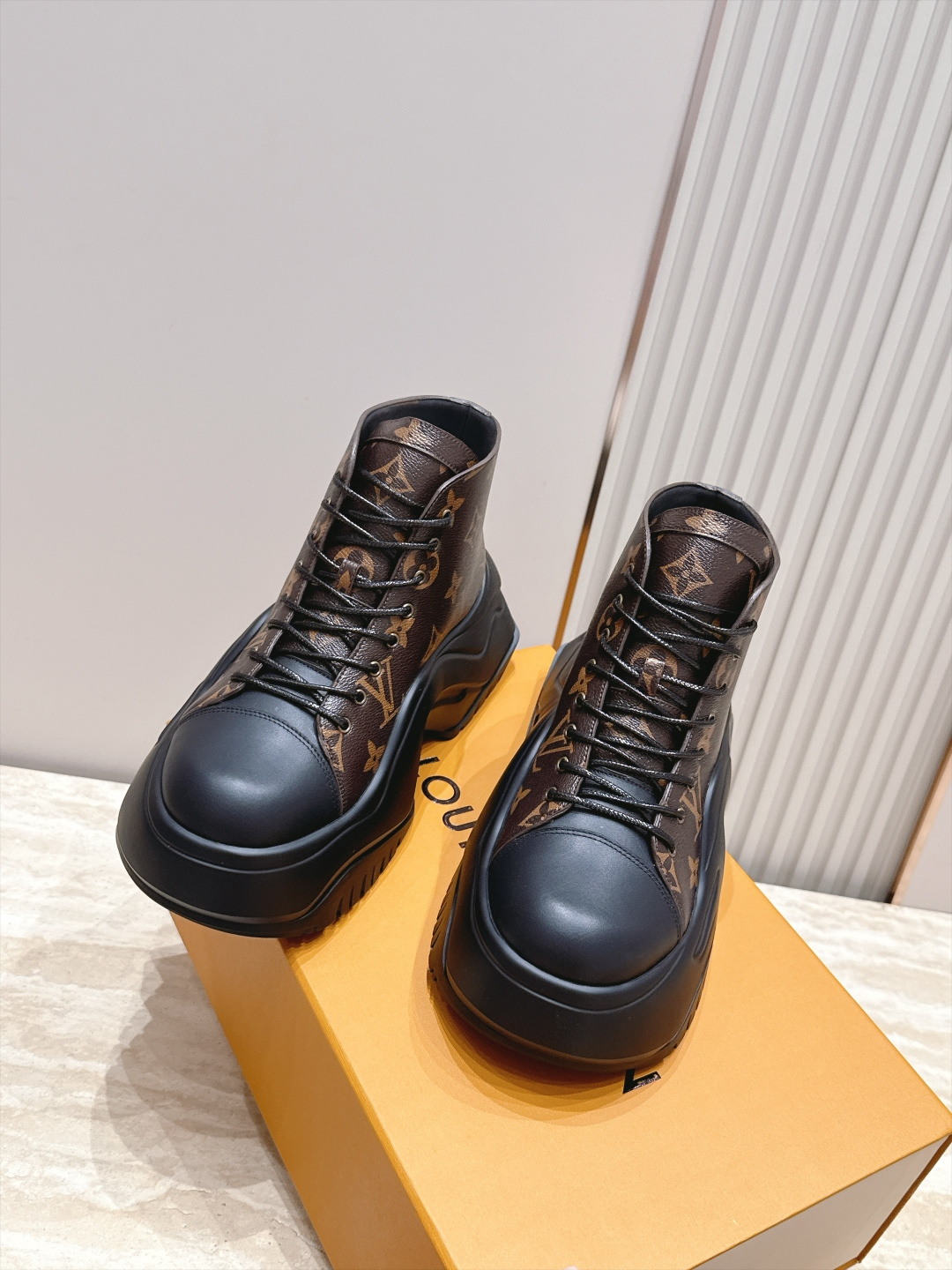 Louis Vuitton Women Shoes
