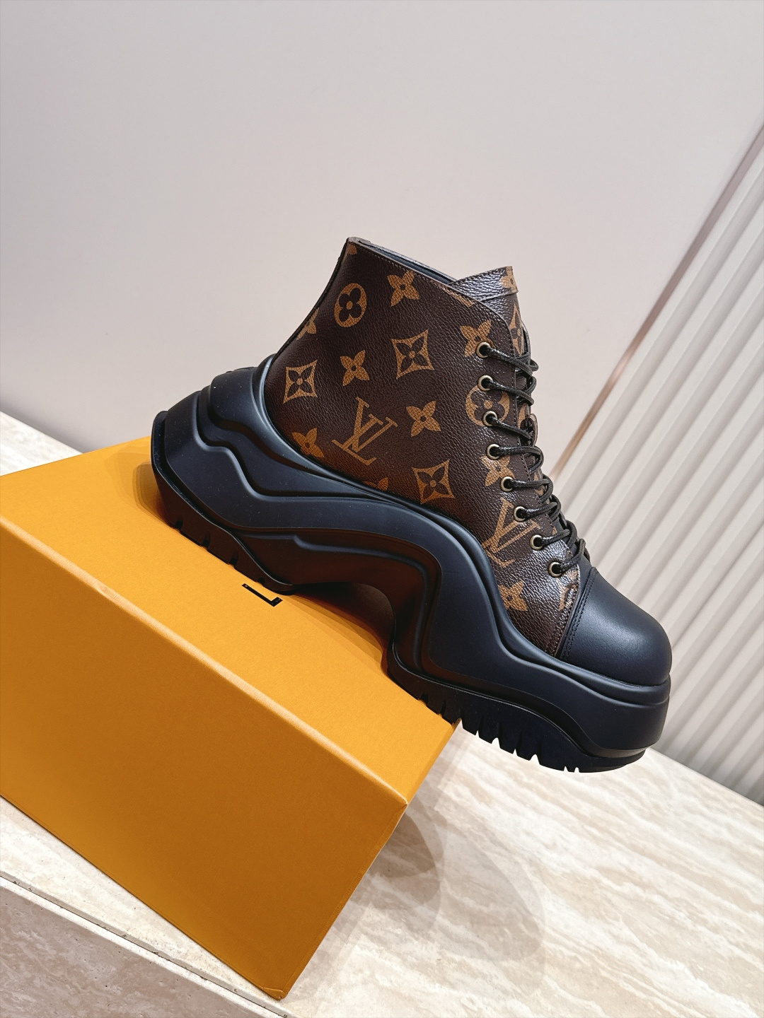 Louis Vuitton Women Shoes