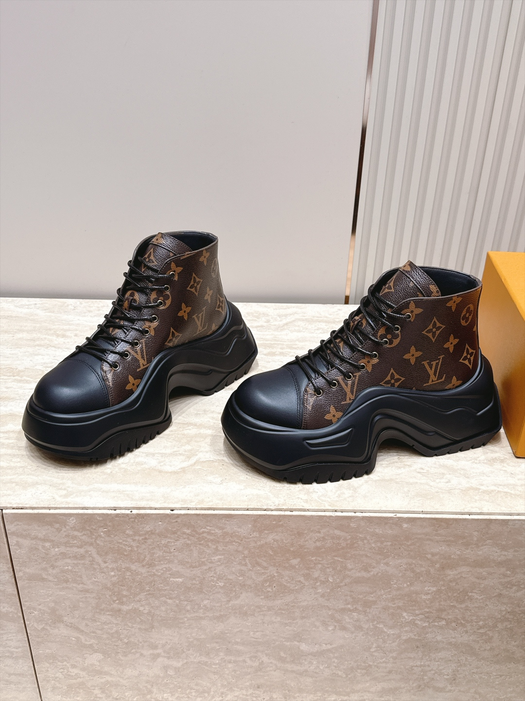 Louis Vuitton Women Shoes