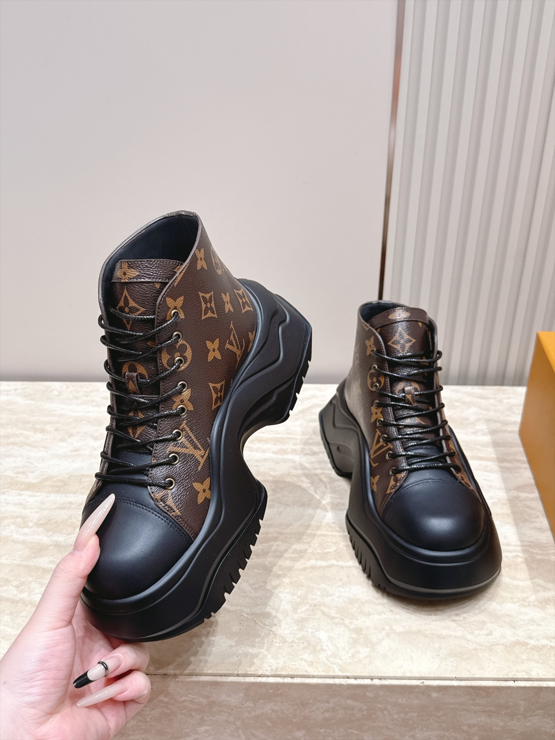 Louis Vuitton Women Shoes
