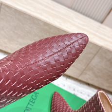 顶级版本 Bottega Veneta| 26秋冬新款BV 编织极简风高跟短靴系列单品 牛油皮 全真皮 优雅材质运用 顶级版本 Bottega Veneta| 26秋冬新款BV 编织极简风高跟短靴系列单品 牛油皮 全真皮 优雅材质运用