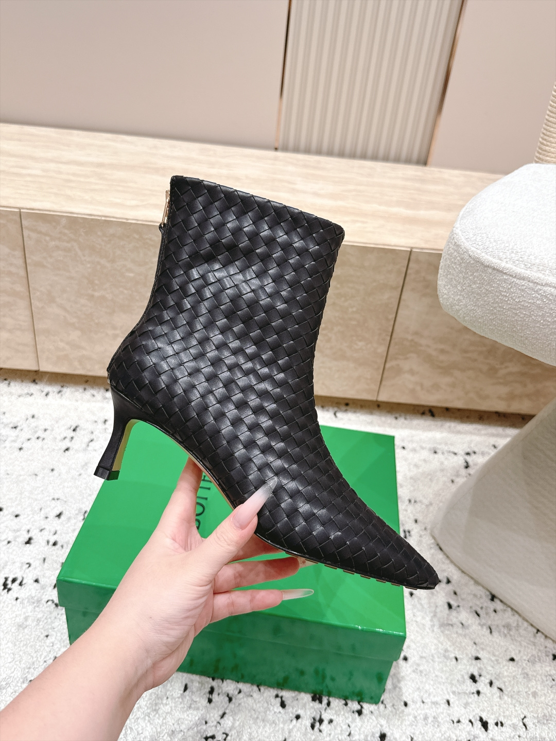 顶级版本  Bottega Veneta| 26秋冬新款BV 编织极简风高跟短靴系列单品 牛油皮 全真皮  优雅材质运用