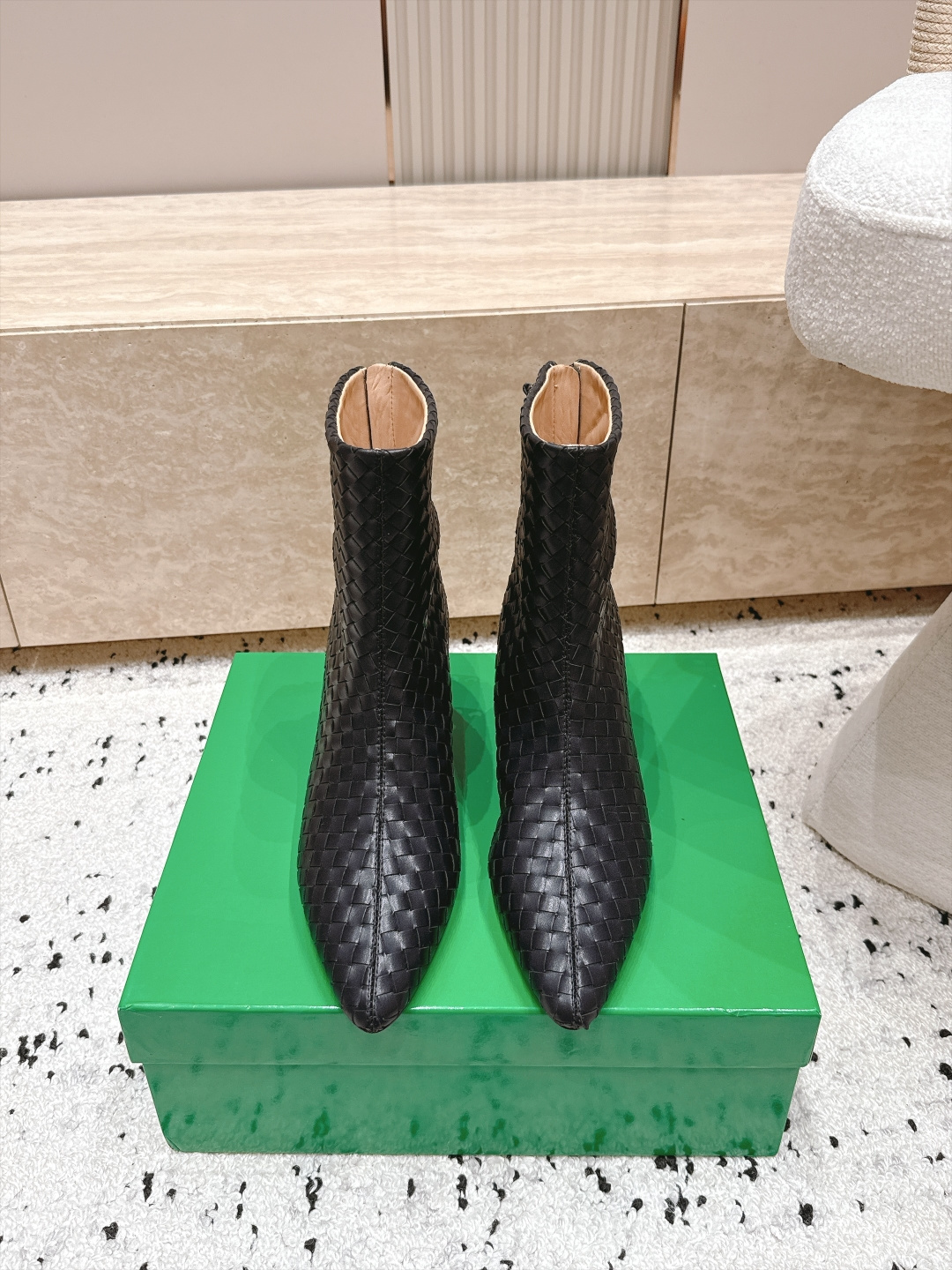 顶级版本  Bottega Veneta| 26秋冬新款BV 编织极简风高跟短靴系列单品 牛油皮 全真皮  优雅材质运用