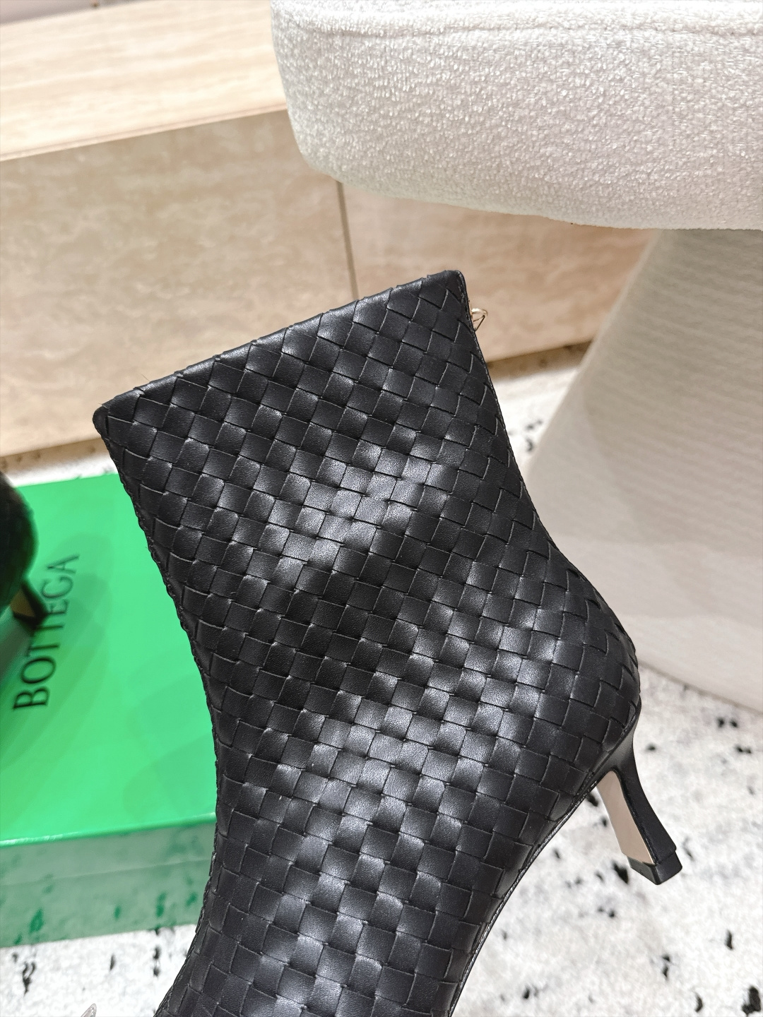 顶级版本  Bottega Veneta| 26秋冬新款BV 编织极简风高跟短靴系列单品 牛油皮 全真皮  优雅材质运用