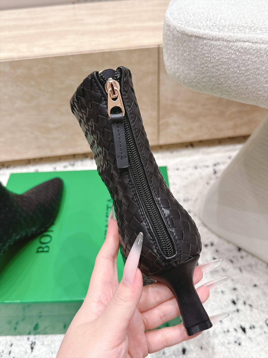 顶级版本  Bottega Veneta| 26秋冬新款BV 编织极简风高跟短靴系列单品 牛油皮 全真皮  优雅材质运用
