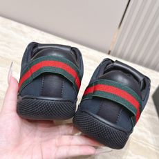 情侣款 Gucci古驰G家 Screener系列 休闲 运动鞋 Gucci Primavera系列通过融合创新与务实 情侣款 Gucci古驰G家 Screener系列 休闲 运动鞋 Gucci Primavera系列通过融合创新与务实