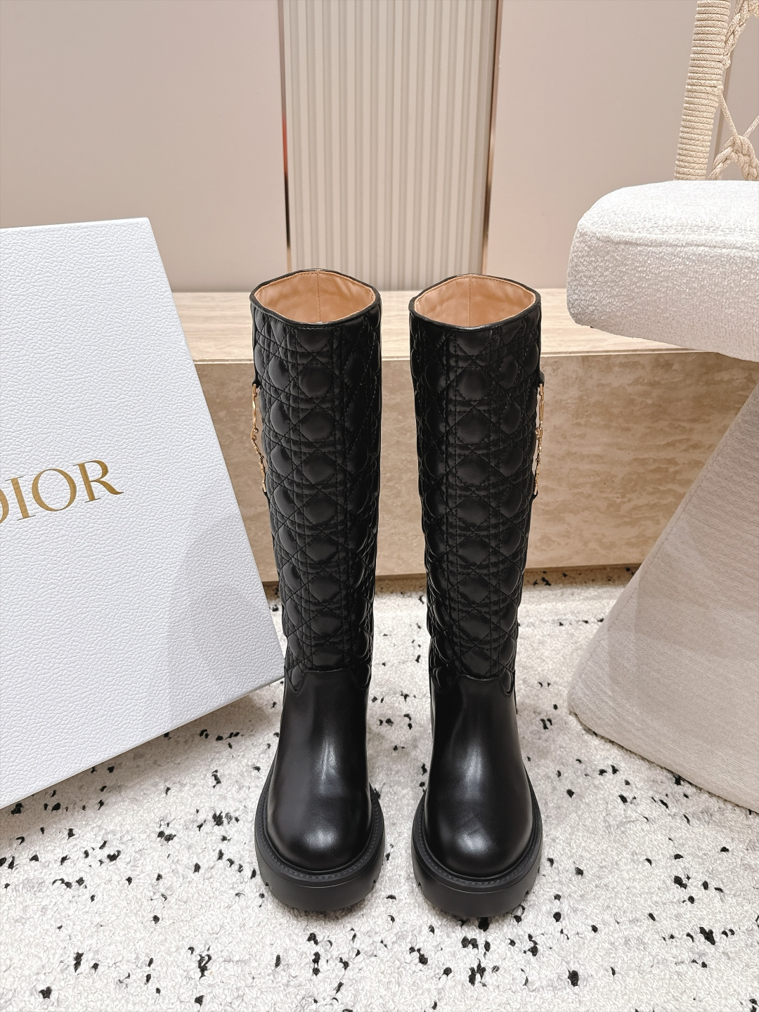 顶级版本 高筒款  DIOR 迪奥 26新款秋冬战靴 电绣菱格一脚蹬骑士靴马丁靴 高筒靴 原版一比一开，全对版材质 鞋面