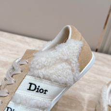 顶级版本 毛毛款!! Dior 迪奥 2026 最新款休闲德训鞋 年度最美德训鞋 工艺极致,同步专柜上新.鞋子的每一个细 顶级版本 毛毛款!! Dior 迪奥 2026 最新款休闲德训鞋 年度最美德训鞋 工艺极致,同步专柜上新.鞋子的每一个细