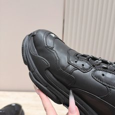 情侣款 巴黎世家 balenciaga 经典TriPleS TaPe TyPe 3D打印款 魔鬼一号老爹鞋 简直太绝啦! 情侣款 巴黎世家 balenciaga 经典TriPleS TaPe TyPe 3D打印款 魔鬼一号老爹鞋 简直太绝啦!