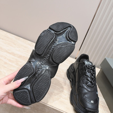 情侣款 巴黎世家 balenciaga 经典TriPleS TaPe TyPe 3D打印款 魔鬼一号老爹鞋 简直太绝啦! 情侣款 巴黎世家 balenciaga 经典TriPleS TaPe TyPe 3D打印款 魔鬼一号老爹鞋 简直太绝啦!