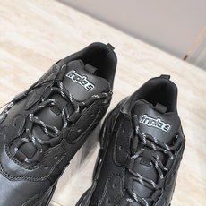 情侣款 巴黎世家 balenciaga 经典TriPleS TaPe TyPe 3D打印款 魔鬼一号老爹鞋 简直太绝啦! 情侣款 巴黎世家 balenciaga 经典TriPleS TaPe TyPe 3D打印款 魔鬼一号老爹鞋 简直太绝啦!
