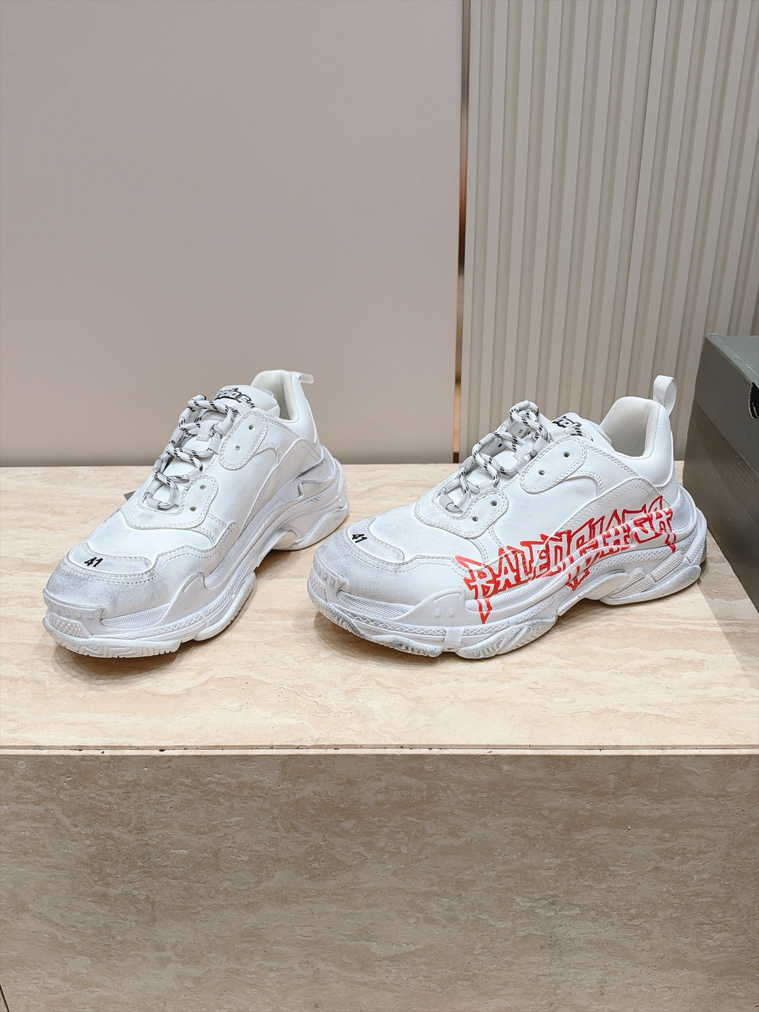 情侣款 巴黎世家 balenciaga 经典TriPleS TaPe TyPe 3D打印款 魔鬼一号老爹鞋 简直太绝啦! 情侣款 巴黎世家 balenciaga 经典TriPleS TaPe TyPe 3D打印款 魔鬼一号老爹鞋 简直太绝啦!
