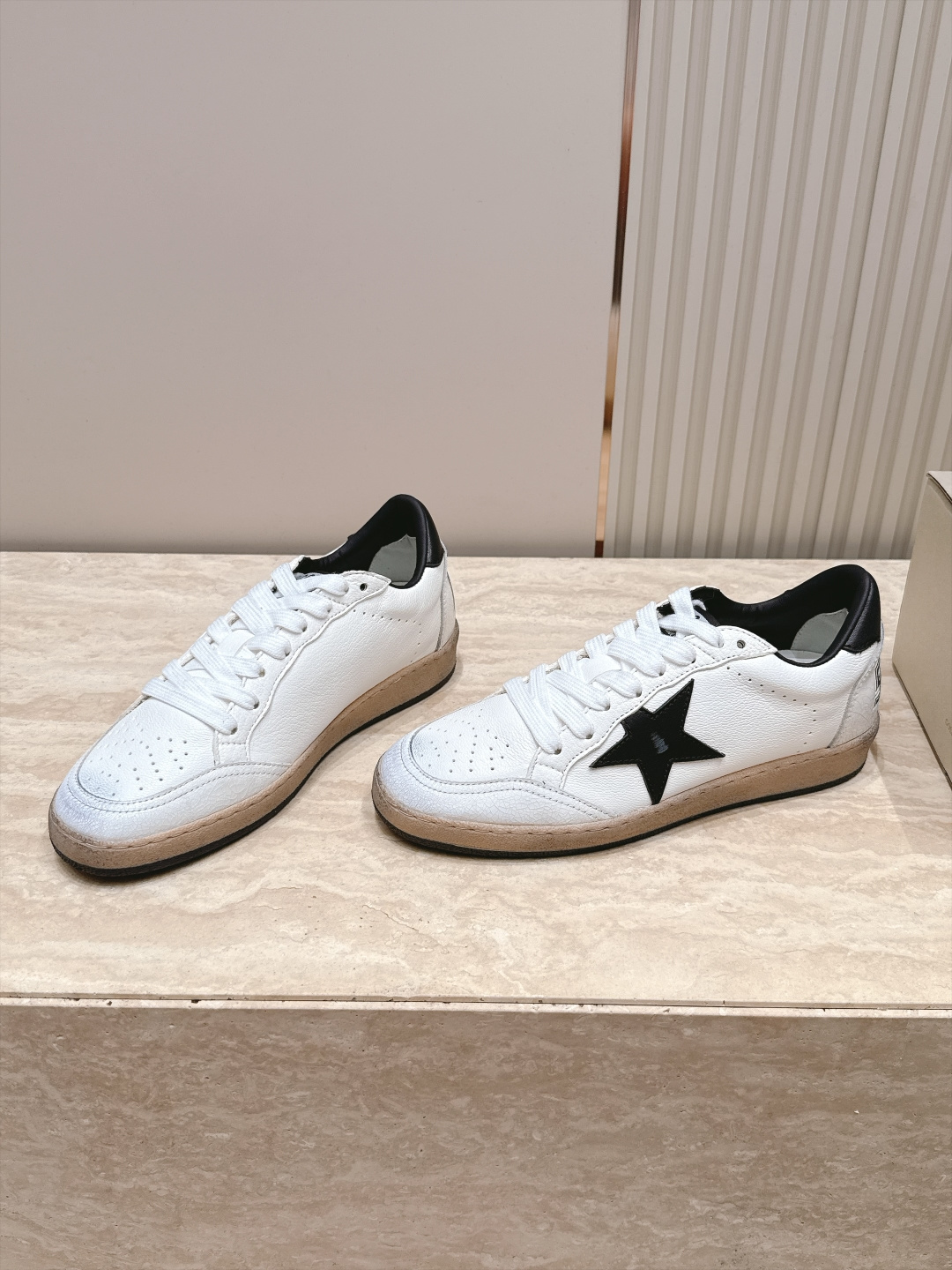 新色系!女 情侣款 男+10 高版新系列! GGDB~~Golden Goose 情侣款 休闲德训鞋 ggdb经典情侣 新色系!女 情侣款 男+10 高版新系列! GGDB~~Golden Goose 情侣款 休闲德训鞋 ggdb经典情侣