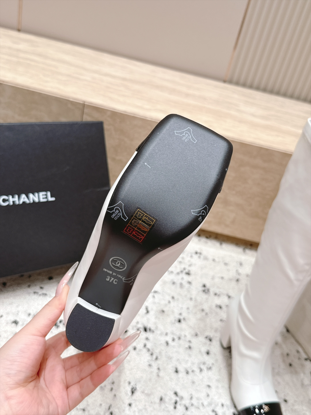 Chanel 香奈儿 2026vs秋冬新品靴子系列……弹力方头高跟高筒靴长靴 经典拼色 高级感满满 超飒战靴，上脚显瘦增