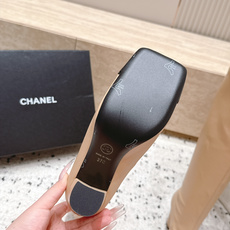 Chanel 香奈儿 2026vs秋冬新品靴子系列……弹力方头高跟高筒靴长靴 经典拼色 高级感满满 超飒战靴,上脚显瘦增 Chanel 香奈儿 2026vs秋冬新品靴子系列……弹力方头高跟高筒靴长靴 经典拼色 高级感满满 超飒战靴,上脚显瘦增
