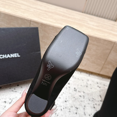 Chanel 香奈儿 2026vs秋冬新品靴子系列……弹力方头高跟高筒靴长靴 经典拼色 高级感满满 超飒战靴,上脚显瘦增 Chanel 香奈儿 2026vs秋冬新品靴子系列……弹力方头高跟高筒靴长靴 经典拼色 高级感满满 超飒战靴,上脚显瘦增